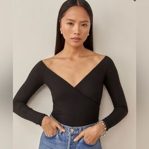 Minnie knit top - reformation black size XS. Never been worn